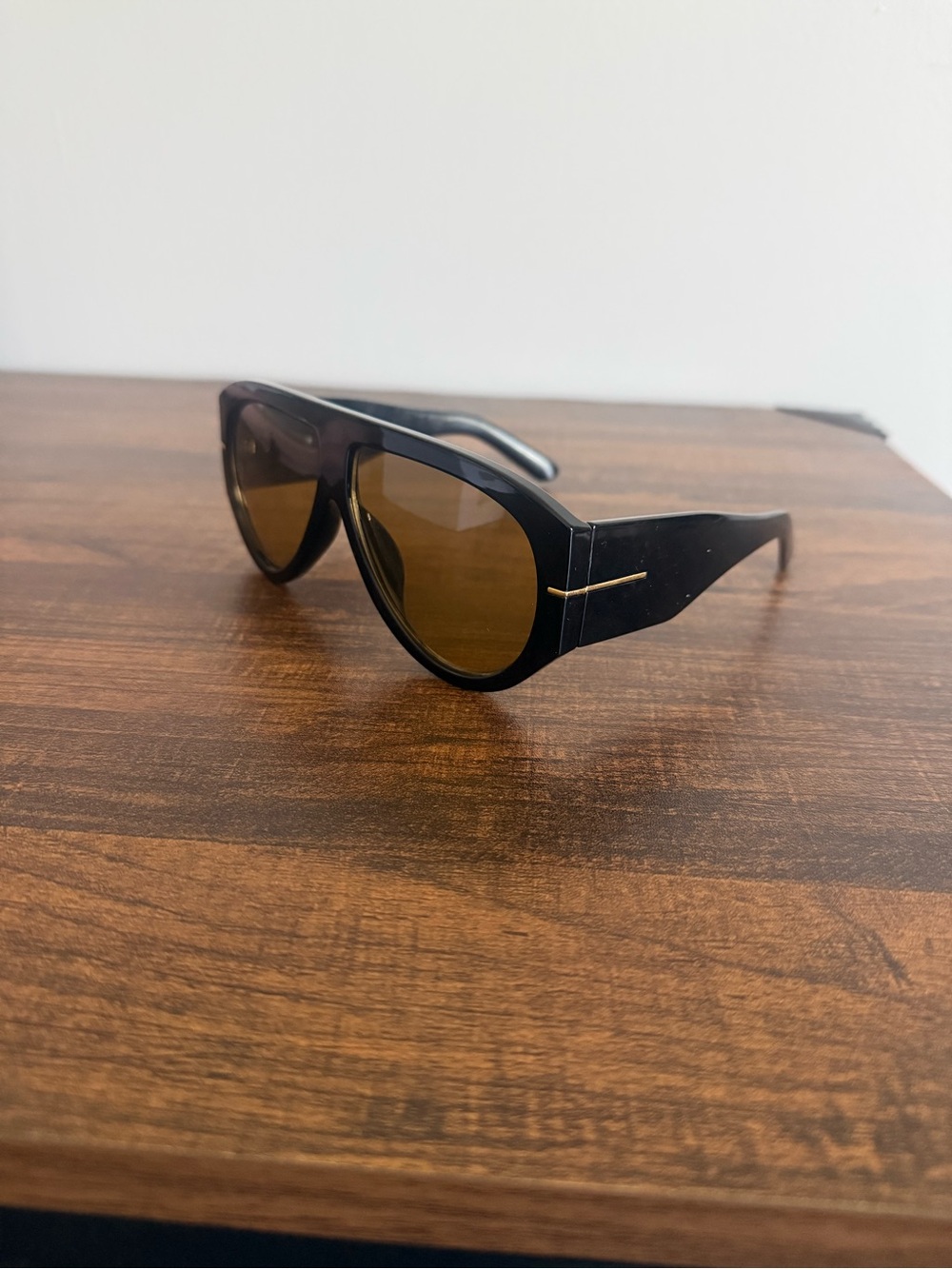 Black Shield Sunglasses with Brown Lenses - Picture 1 of 2